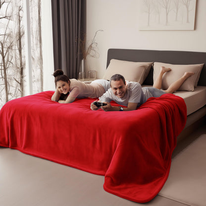 Reversible Waterproof Blanket Cozy Love Blanket Ideal for Couples, Families, and Dog Owners (Red & Black)